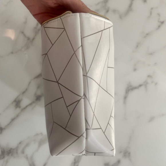 Lancôme cosmetic bag (makeup case) - Picture 4 of 7